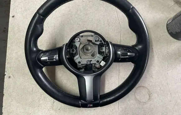 BMW 3 GT F34 Steering wheel 3074437