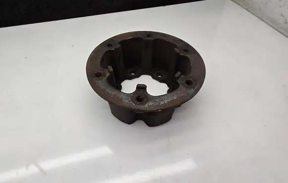 Mercedes-Benz Sprinter W906 Rear wheel bearing hub R9063570208