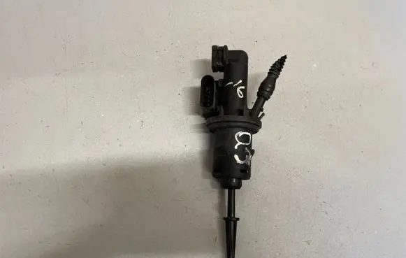 Audi Q3 8U Clutch slave cylinder 3C0721388J