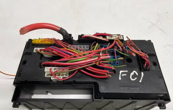 BMW 7 F01 F02 F03 F04 Fuse module 9210861