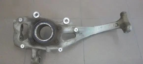 Audi A4 S4 B9 Front wheel hub 8W0407560 DECDG74