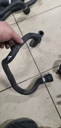 BMW 5 GT F07 Engine coolant pipe/hose 7807033