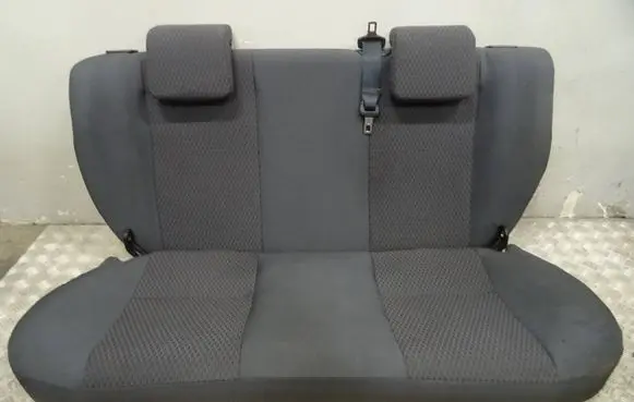 Tata Indica Vista II Second row seats 