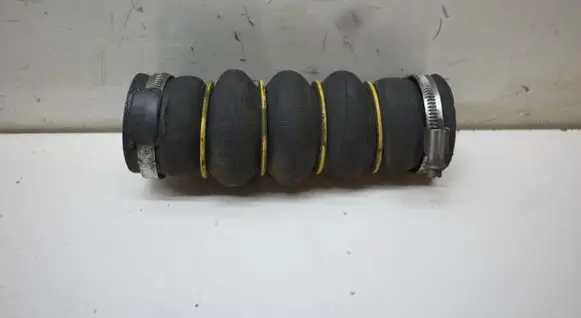 Intercooler hose/pipe