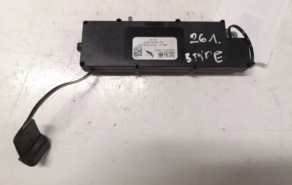 Jaguar S-Type Aerial antenna amplifier 2R8318C847AC 131005