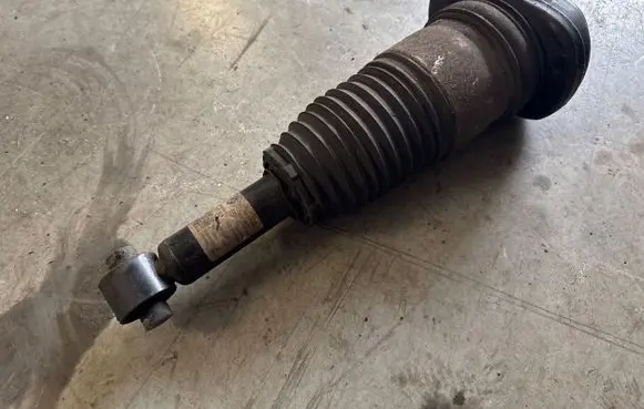 BMW 6 G32 Gran Turismo Shock absorber/damper/air suspension 8149030 7668729