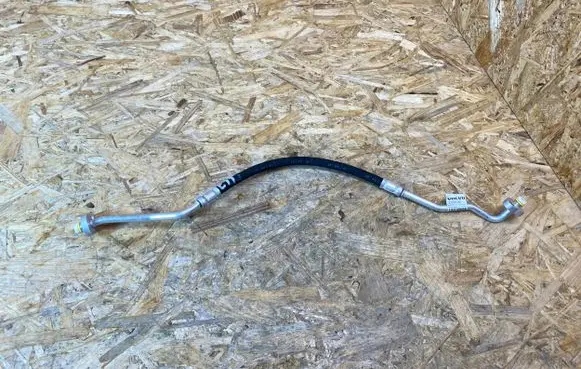 Volvo V60 Air conditioning (A/C) pipe/hose 32226282