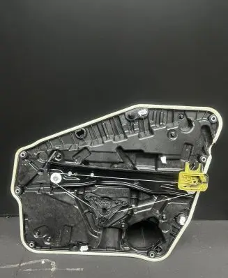 BMW X4M F98 Front door window regulator with motor 7417372