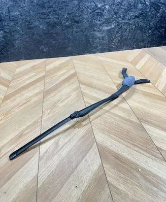 Mercedes-Benz E W211 Front wiper blade arm A2118240049