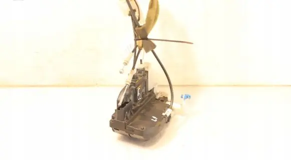 Infiniti FX Front door lock