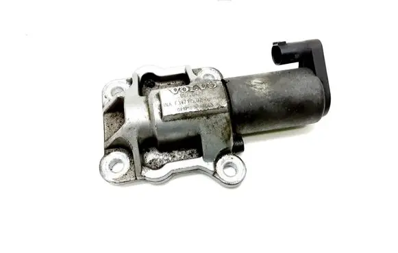 Volvo S60 Turbo solenoid valve 8670421