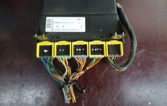 Ford Fiesta Comfort/convenience module 5WK48032D