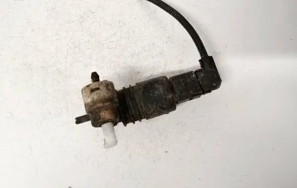 Volkswagen Polo III 6N 6N2 6NF Windscreen/windshield washer pump 1J0973722