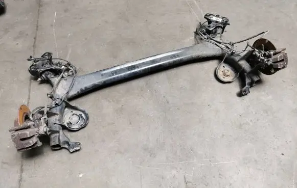 Renault Megane III Rear axle beam 