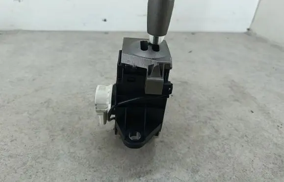 Toyota Prius (NHW20) Gear shifter/selector