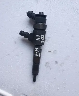 Peugeot 206 Fuel injector 0445110075