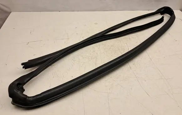Mazda MX-5 NB Miata Front door rubber seal 