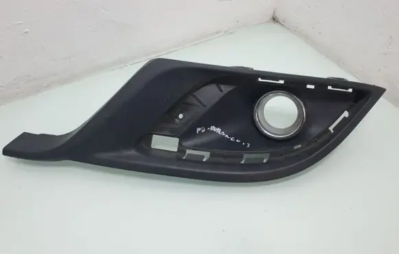 Dodge Durango III Front fog light trim/grill 05113678AC