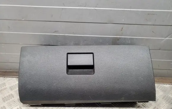Dodge RAM Glove box lid/cover 2190244XDV