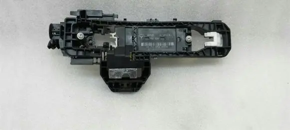 Rear door exterior handle/bracket