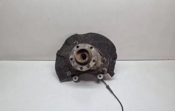 BMW 5 E60 E61 Front wheel hub spindle knuckle 6760955