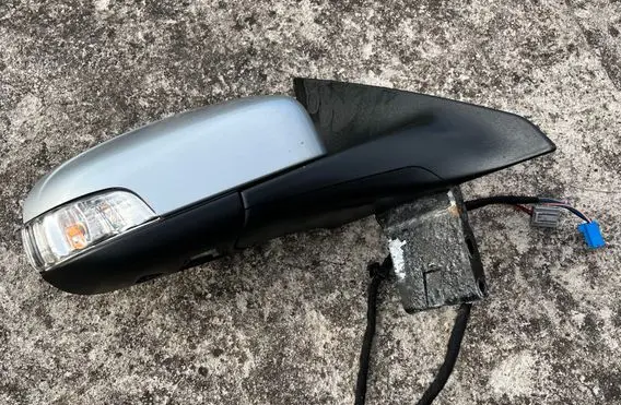 Front door electric wing mirror