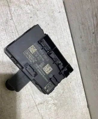 Audi A4 S4 B9 Door control unit/module 8W0959395G