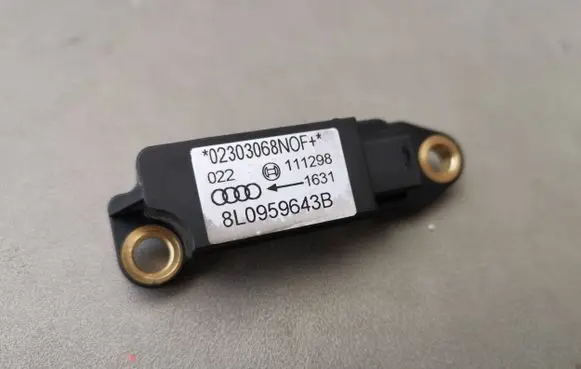 Audi A3 S3 8L Airbag deployment crash/impact sensor 8L0959643B 111298 02303068N0F