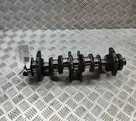 Volkswagen PASSAT B8 Crankshaft 04L105021D