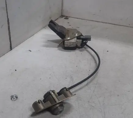 Volvo S60 Tailgate/trunk/boot lock/catch/latch 8652398 23351