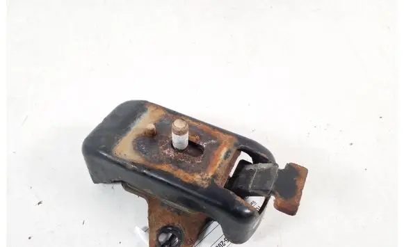 Toyota Hilux (AN10, AN20, AN30) Engine mount bracket 12361-0L030