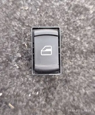 Volkswagen PASSAT B5.5 Quarter vent window switch 1J0959855