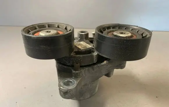 BMW 1 F20 F21 Generator/alternator bracket 7810807 11287810807