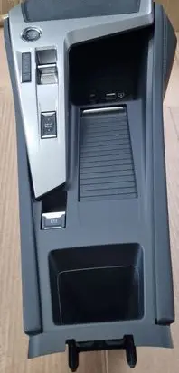 Peugeot 408 P54 Center console