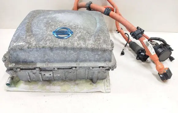 Voltage converter inverter