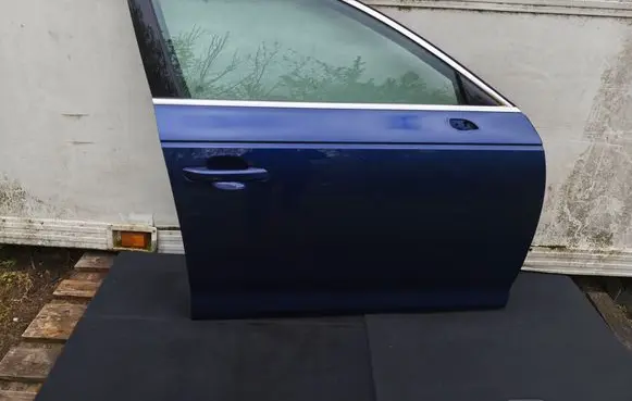 Audi A4 S4 B9 Front door LX5Q
