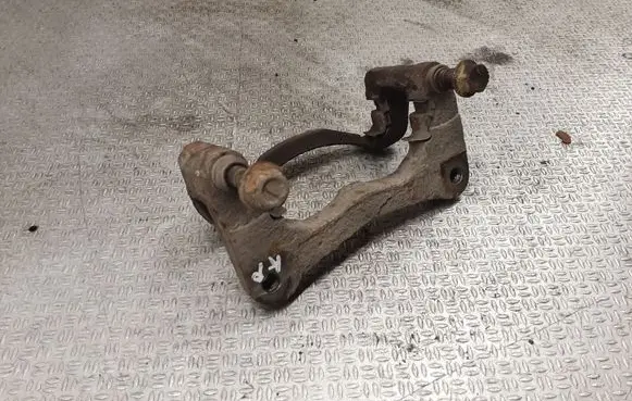 Mitsubishi Grandis Front Brake Caliper Pad/Carrier 