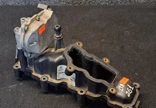 Volkswagen Phaeton Intake manifold 059129712H