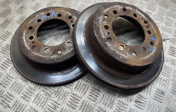 Toyota Land Cruiser (J120) Rear brake disc