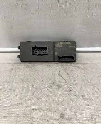 Audi A5 Tailgate/trunk control unit/module 8W8959107D
