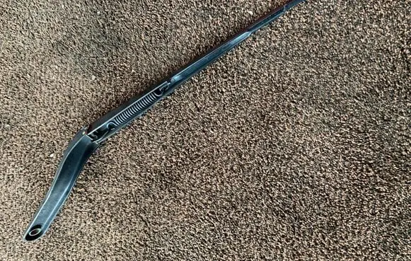 BMW X5 E53 Front wiper blade arm 7132216