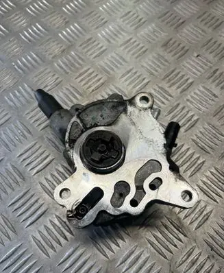 Volkswagen PASSAT B6 Vacuum pump 03G145209C