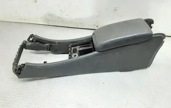 Mercedes-Benz C W203 Armrest E037611021