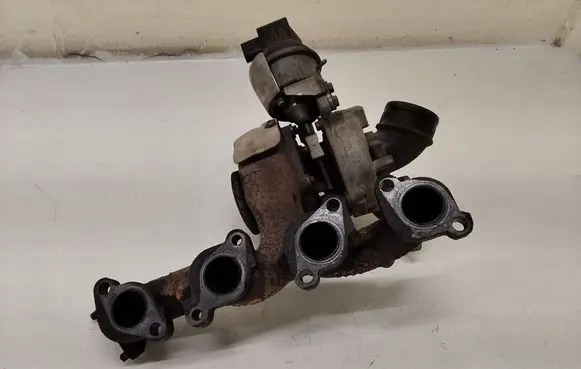 Volkswagen PASSAT B6 Turbo 03L253056C