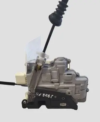 Volkswagen PASSAT B6 Front door lock 3C1837016A