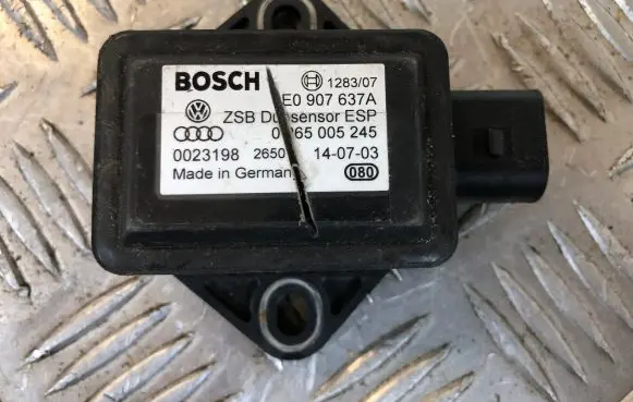 Audi A4 S4 B6 8E 8H ESP acceleration yaw rate sensor 8E0907637A 0023198 0265005245