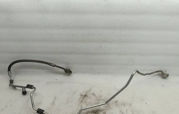 Volkswagen PASSAT B7 Air conditioning (A/C) pipe/hose