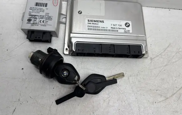 BMW Z4 E85 E86 Engine control unit/module 7527730 6905667