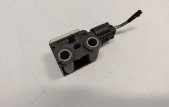 BMW X5 E70 Airbag deployment crash/impact sensor 9152262 65779152262 65773448086
