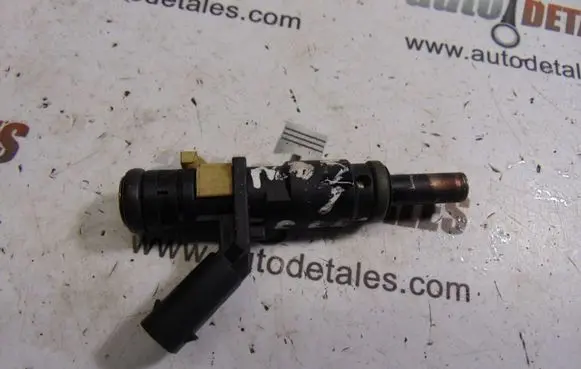 Mercedes-Benz S W221 Fuel injector A2720780249